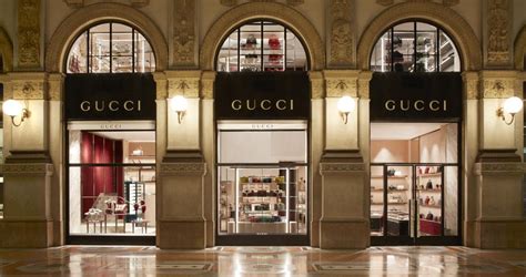 pisa corso italia gucci|negozio gucci milano.